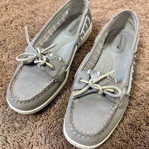 Sperry woman’s boat shoes. Almost brand new condition. Only worn once. Size 8.5